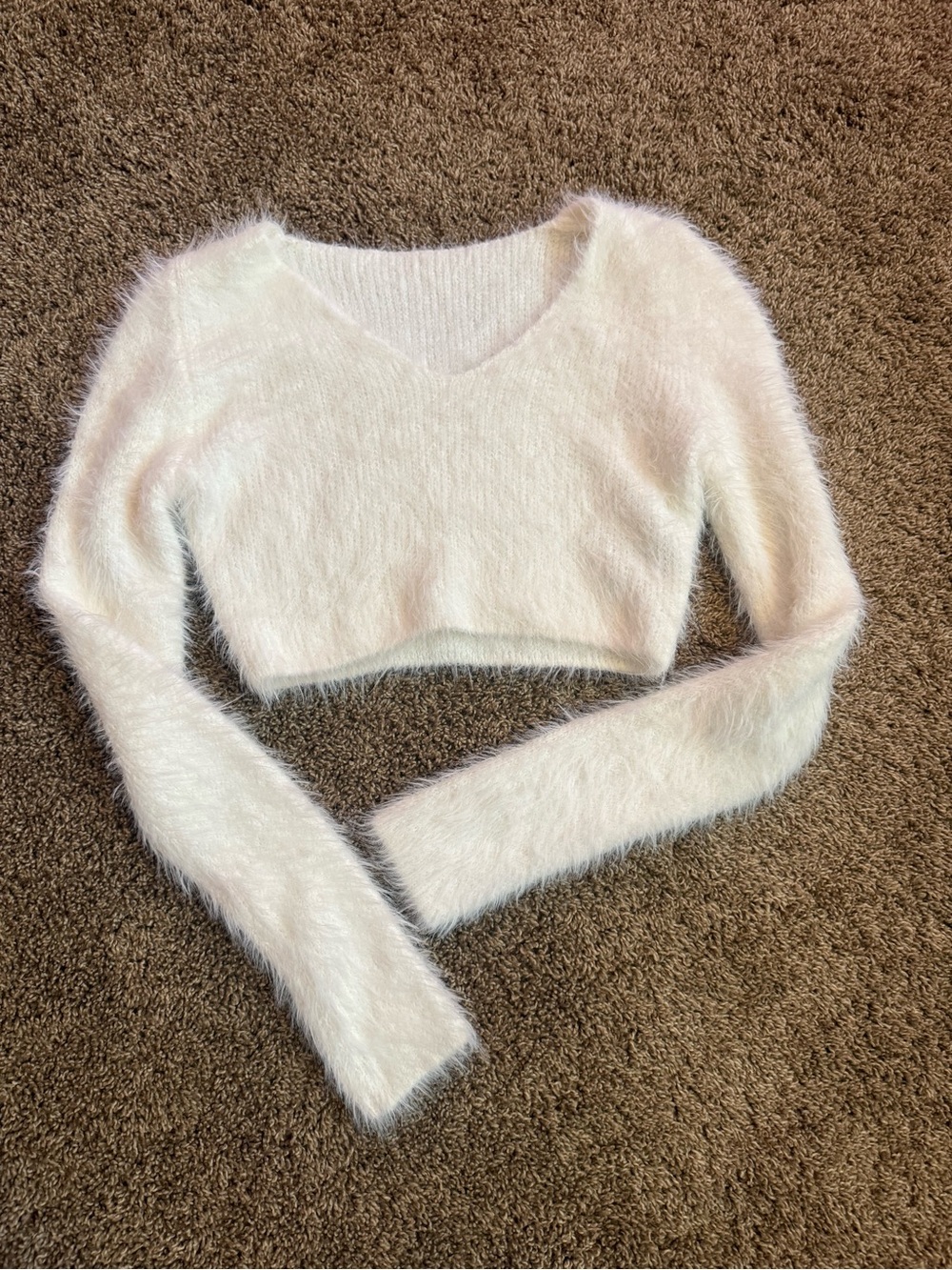 Fuzzy V-Neck Cropped Sweater Top in Off-White